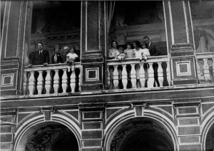 foto di famiglia sulla loggia